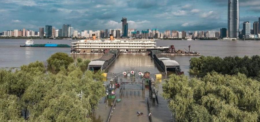 വെള്ളപ്പൊക്കം.